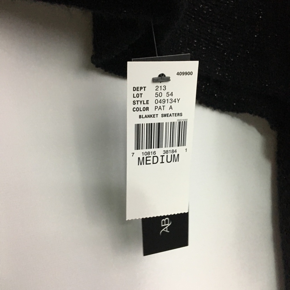 NWT AB studio blanket sweater - Picture 6 of 6